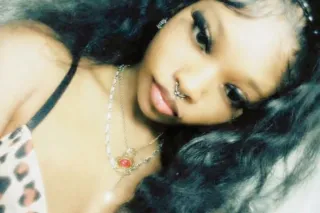 small petite - Image 1