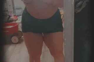 Thick & Juicy Fun Sized Cutie - Image 4