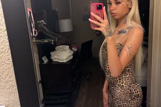 Cum Have Fun With A Tall Lightskin Baddie😋😍 - Image 2