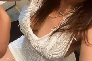 😊big ass🍑hello young girl here ready for you now💘💘 ,come we - Image 1